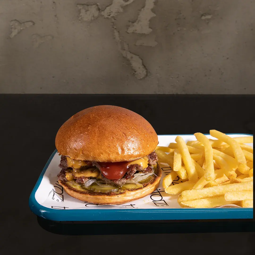 Trifaz Sanayi çift smash burger ve patates